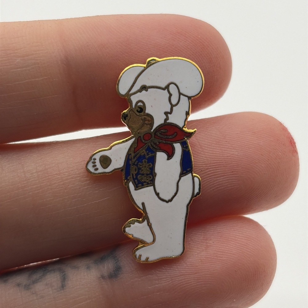 1988 Calgary Winter Olympics Howdy Bear Mascot Cowboy Hat Lapel Hat Pin